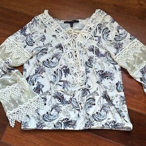 White House Black Market Long Sleeve Dolman Sleeve Blouse Paisley Pattern Medium